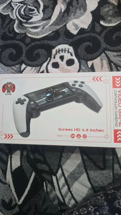 Consola portátil con pantalla HD 4.8 pulgadas - miniatura 2