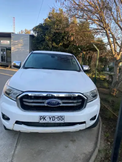 Camioneta Ford Ranger 4x4 Blanca - miniatura 4