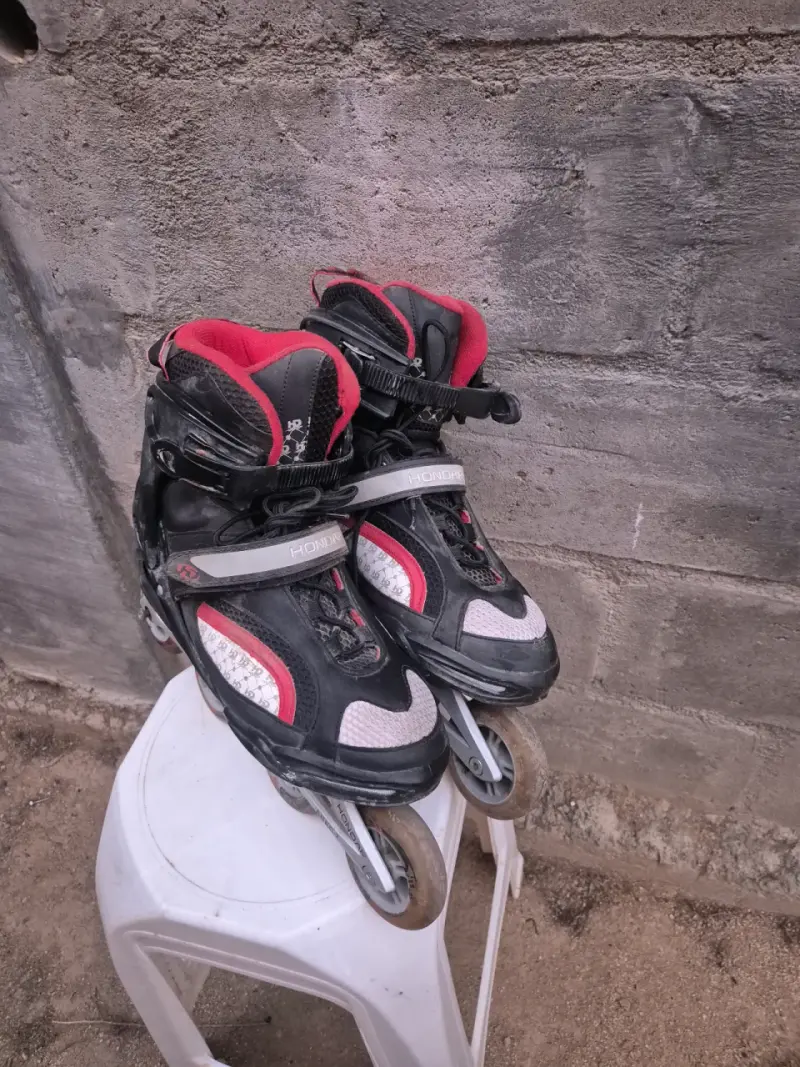 Patines en línea negros y rojos para adultos - 2