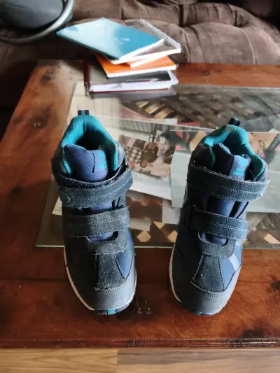 Botas de senderismo para niños azul y negro - miniatura 1