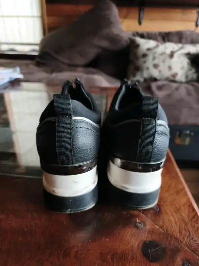 Zapatillas deportivas negras con cierre - miniatura 1