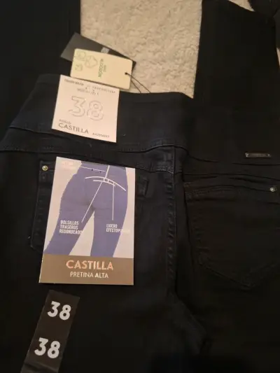Jeans pitillo pretina alta Fashion Park talla 38 - miniatura 1