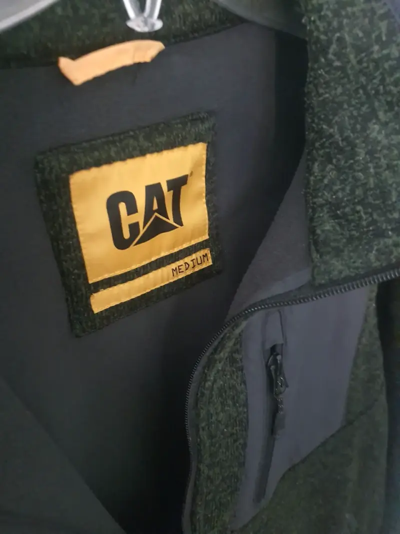 Chaqueta polar verde CAT con bolsillo - 2