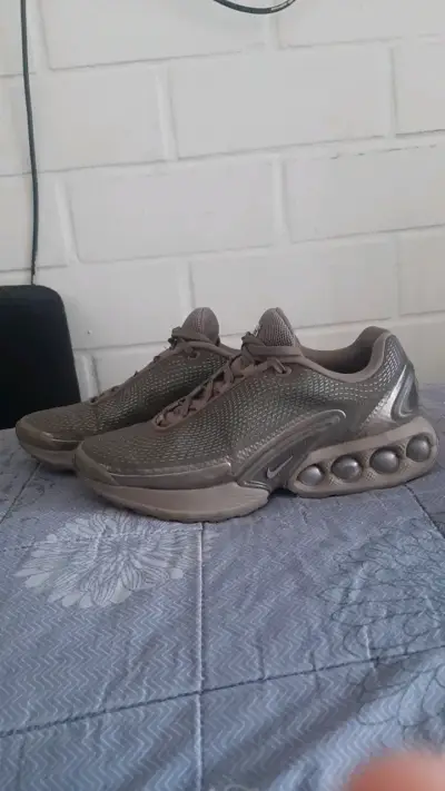 Zapatillas deportivas Nike color marrón - miniatura 1