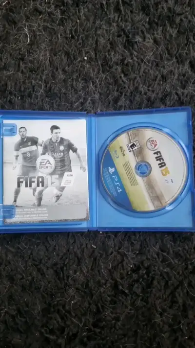 Juego FIFA 15 para PS4 en español - miniatura 2