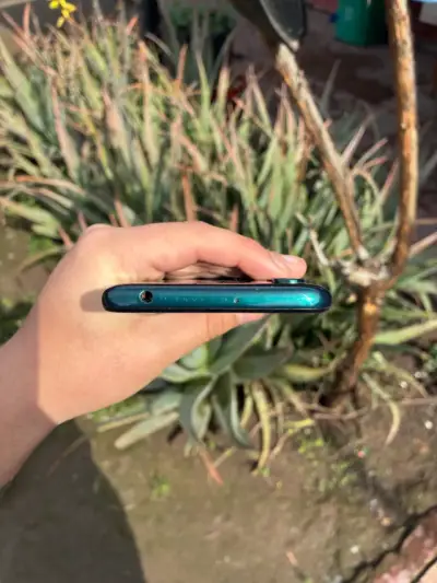 Smartphone Motorola verde en buen estado - miniatura 5