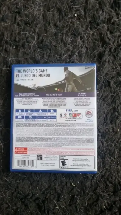Juego FIFA 18 para PS4 en buen estado - miniatura 3