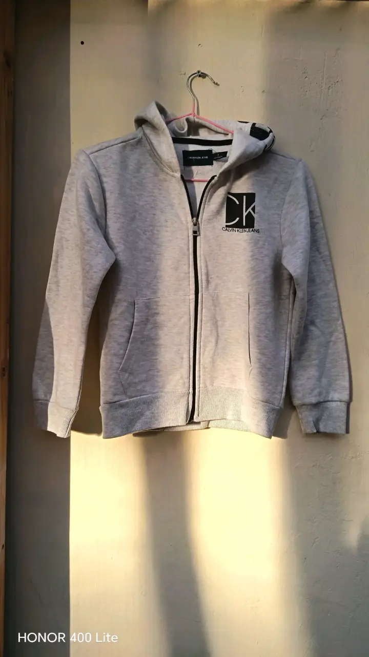 Polerón con capucha Calvin Klein Jeans gris para niños - 3
