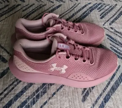 Zapatillas deportivas rosadas Under Armour - miniatura 1