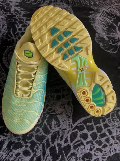 Zapatillas NIKE AIR MAX PLUS lemon lime - miniatura 2