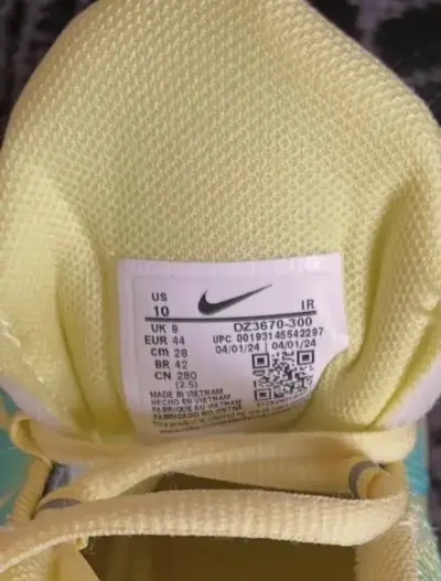 Zapatillas NIKE AIR MAX PLUS lemon lime - miniatura 3
