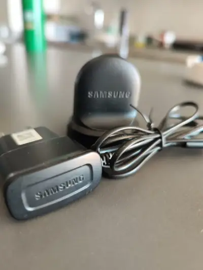 Samsung Galaxy Watch con cargador inalámbrico - miniatura 3