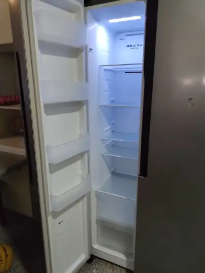 Refrigerador Side by Side LG en buen estado - miniatura 3