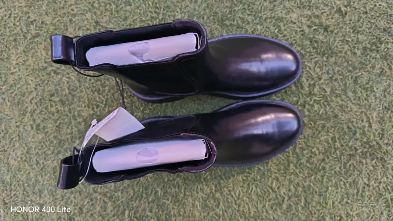 Botines Chelsea de Cuero Negro H&M - 3