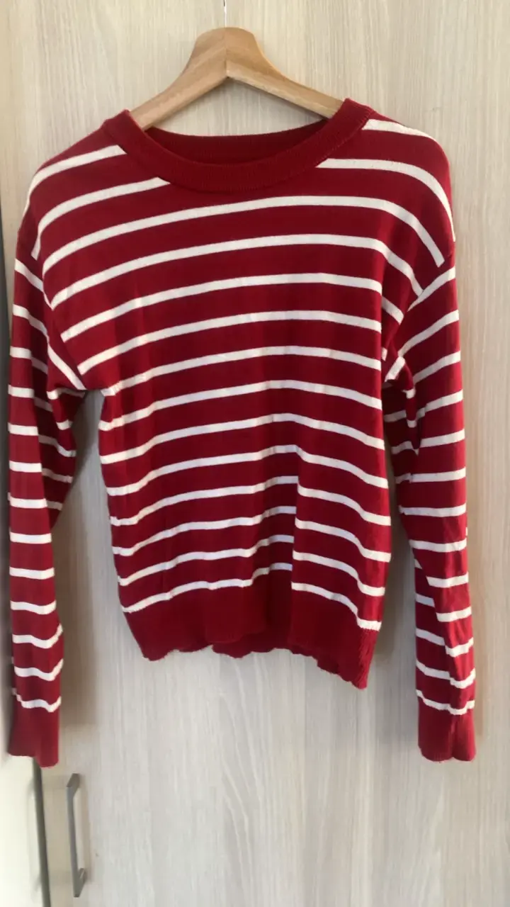 Suéter a rayas rojo y blanco para mujer - 1