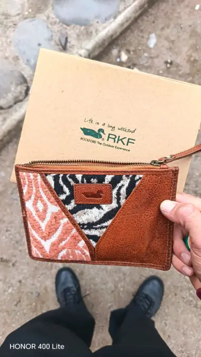 Billetera de cuero y tela con diseño animal print - miniatura 2