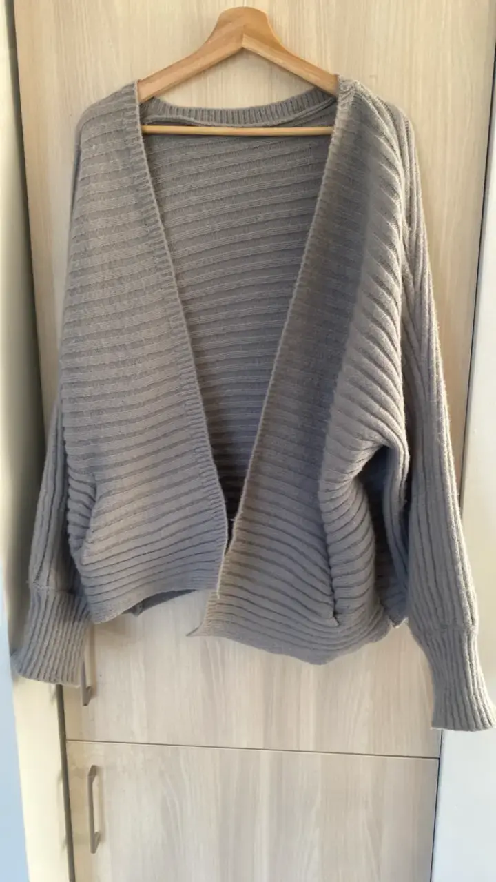 Cárdigan de punto gris para mujer - 3