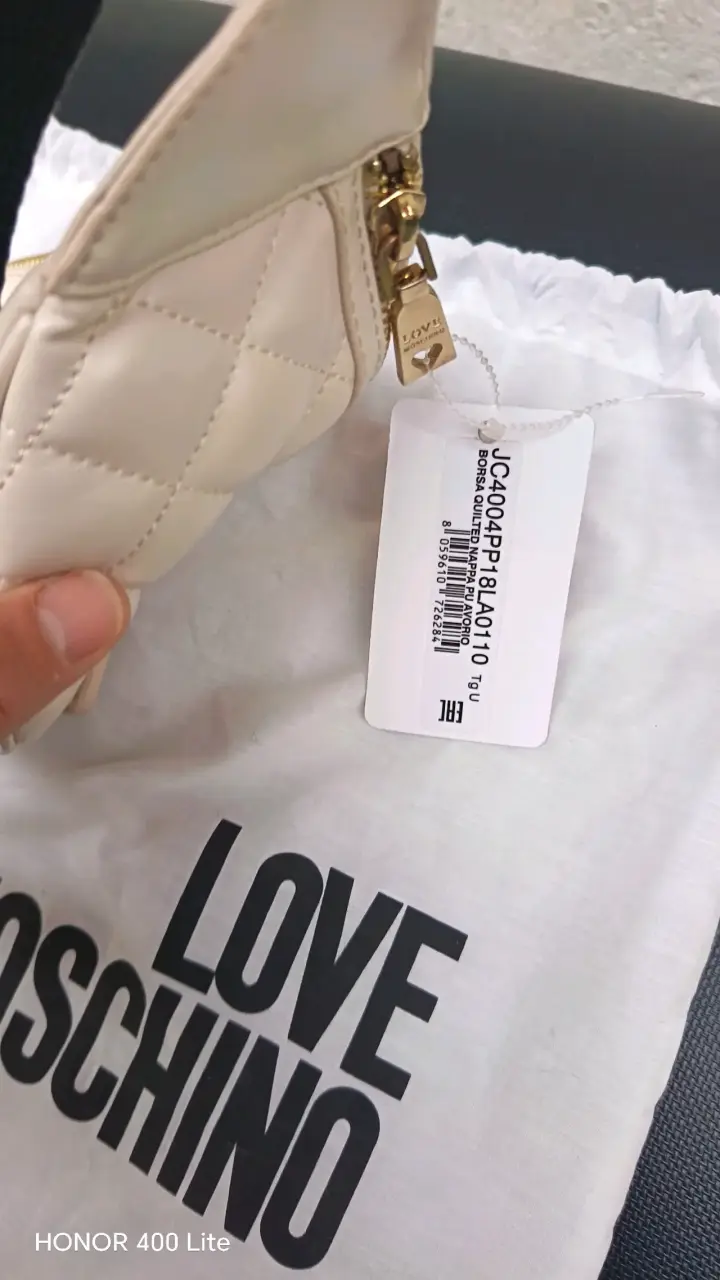 Riñonera Love Moschino beige con detalles dorados - 6