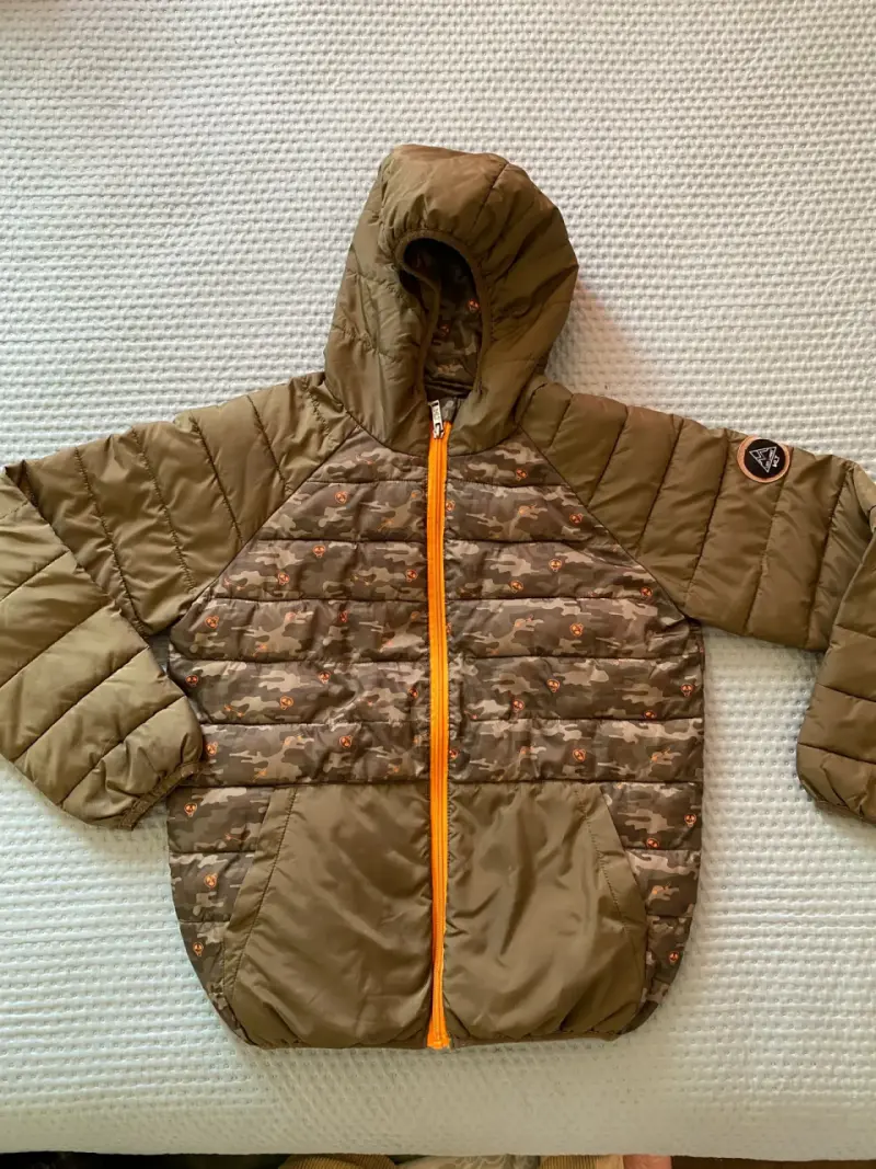 Chaqueta infantil camuflada con capucha - 1