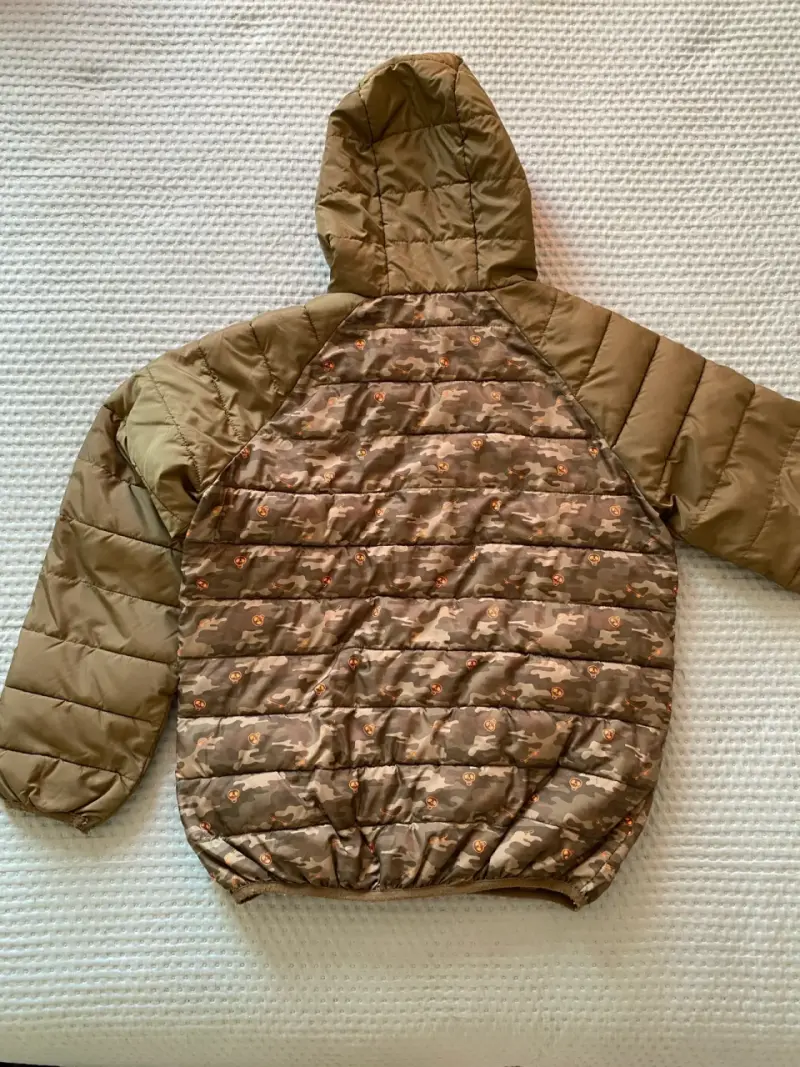 Chaqueta infantil camuflada con capucha - 2