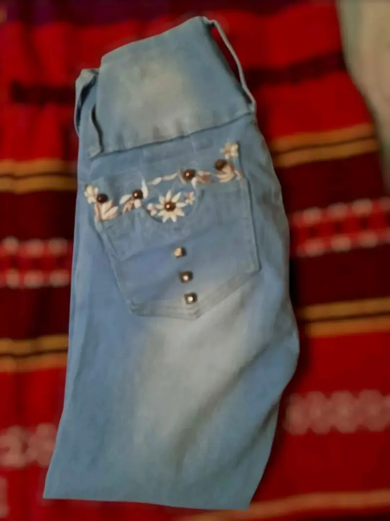Jeans colombiano de mujer bordados azul claro - 2