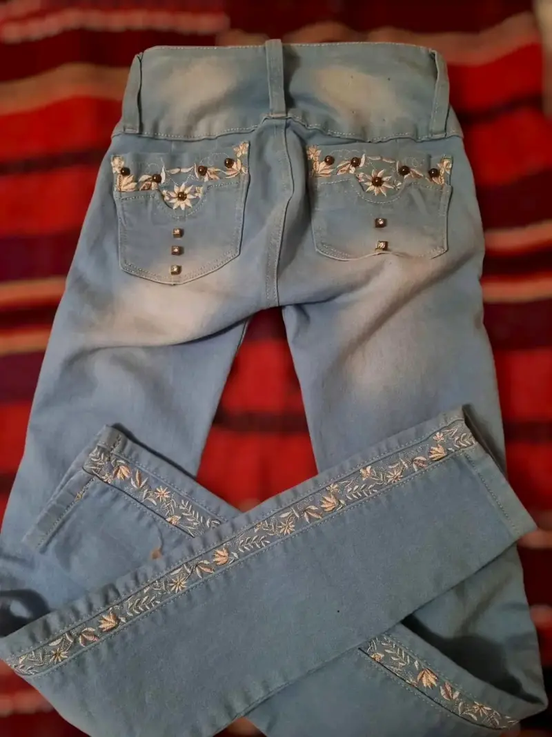 Jeans colombiano de mujer bordados azul claro - 3