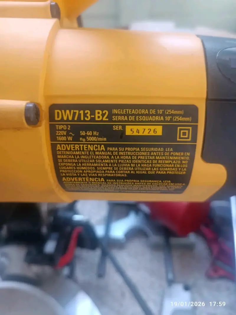 Sierra Ingleteadora DeWalt DW713-B2 10 pulgadas - 2
