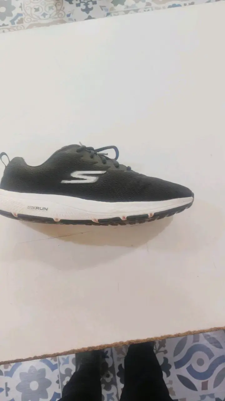 Zapatillas deportivas negras Skechers GoRun - 1