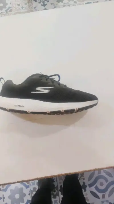 Zapatillas deportivas negras Skechers GoRun - miniatura 1