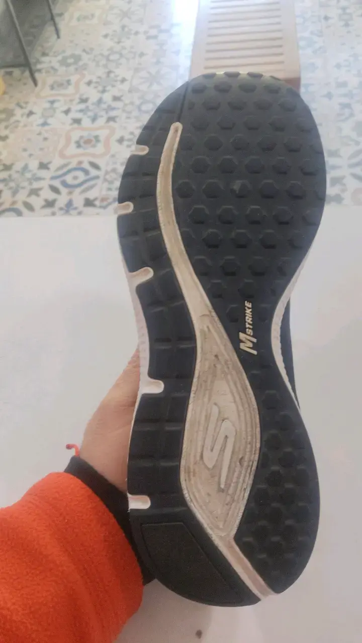 Zapatillas deportivas negras Skechers GoRun - 2
