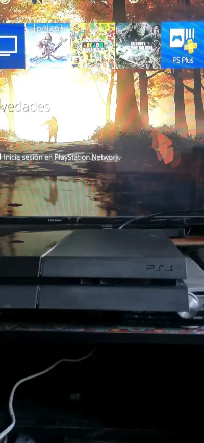 Consola PS4 con dos controles y juegos incluidos - miniatura 1