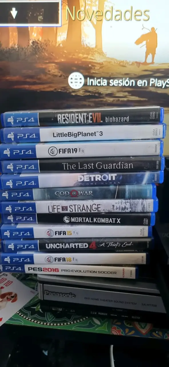 Consola PS4 con dos controles y juegos incluidos - 4