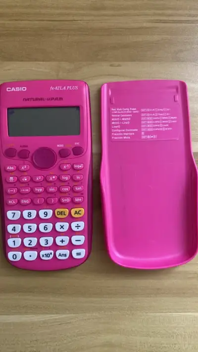 Calculadora científica Casio rosa con tapa - miniatura 2