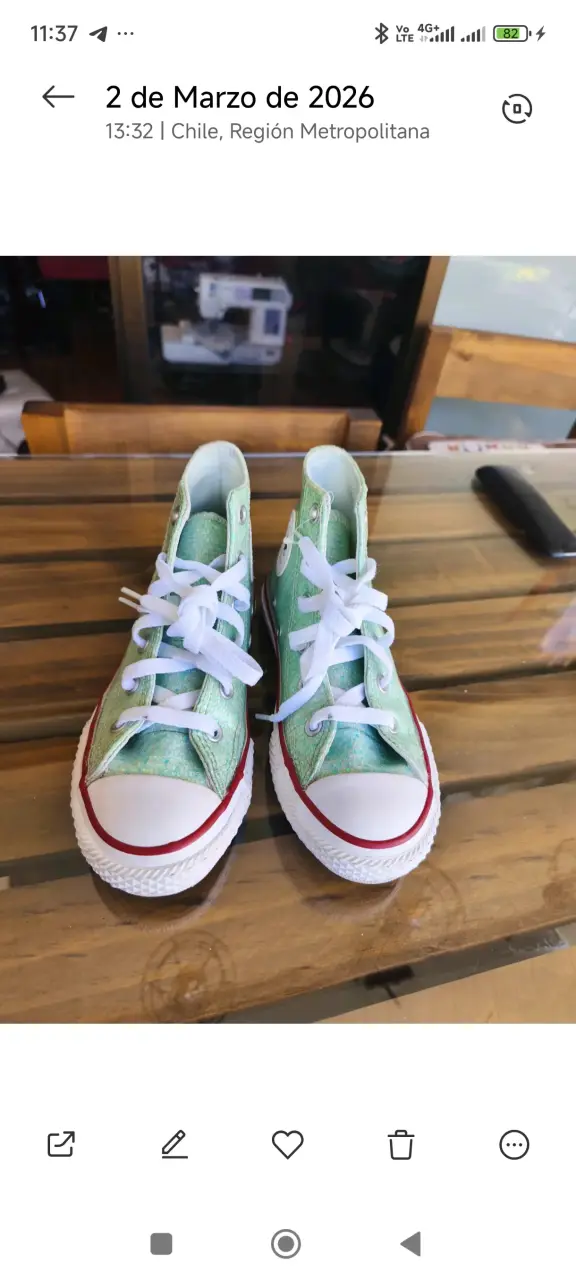 Zapatillas altas verdes con diseño brillante - 1