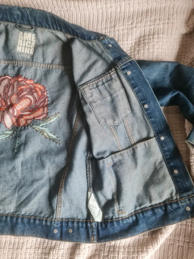 Chaqueta de mezclilla con bordado floral - 5