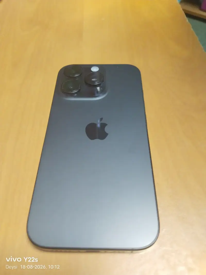 iPhone 16 pro en excelente estado - 2
