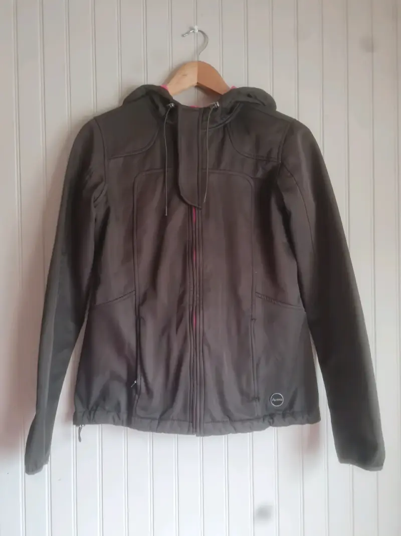 Chaqueta de mujer con capucha color marrón - 1