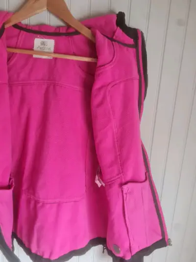 Chaqueta de mujer con capucha color marrón - miniatura 3