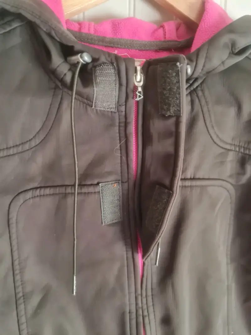 Chaqueta de mujer con capucha color marrón - 5