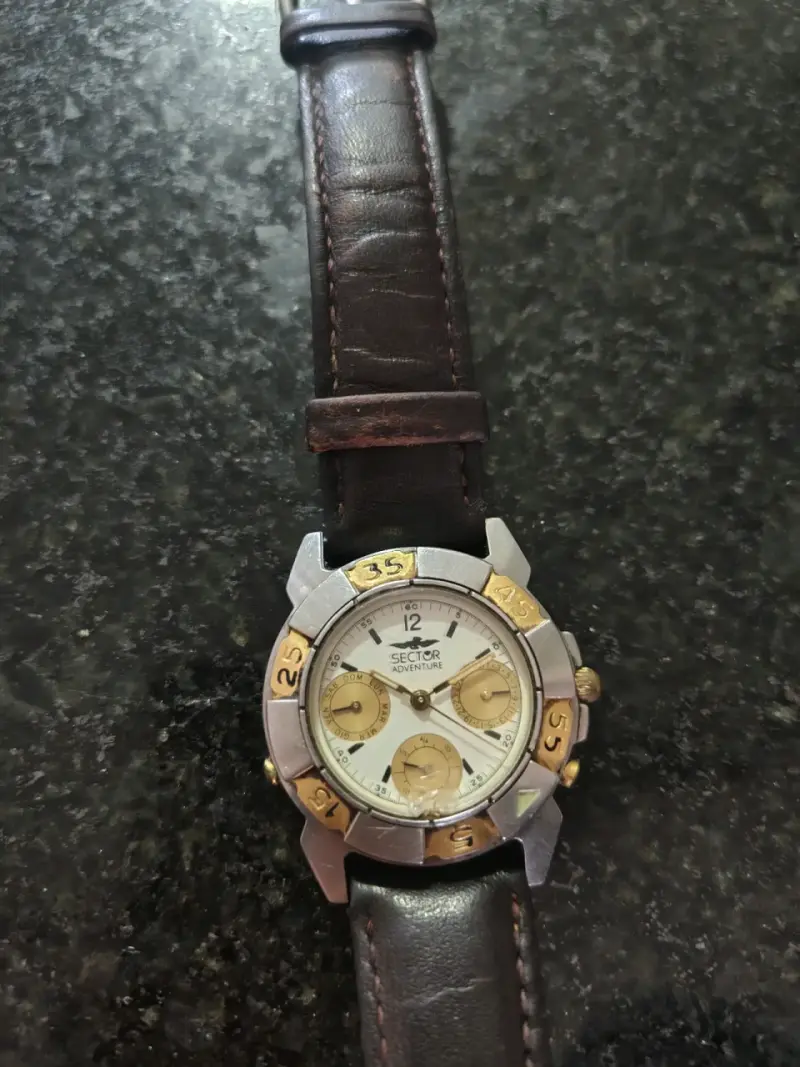 Relojes de pulsera dorados y plateados originales - 5