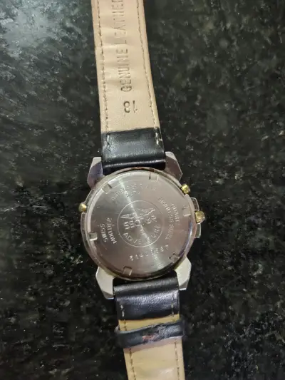 Relojes de pulsera dorados y plateados originales - miniatura 10