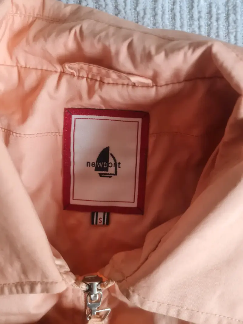 Chaqueta ligera color durazno Newport - 4