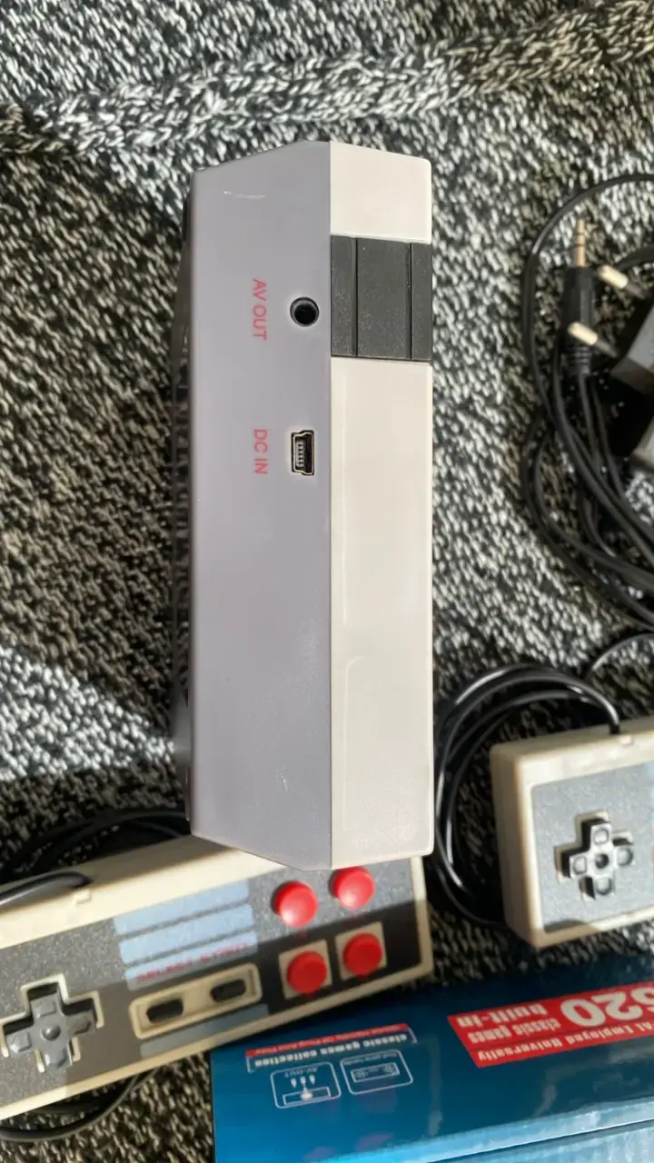 Consola retro Mini Game con 620 juegos - 4