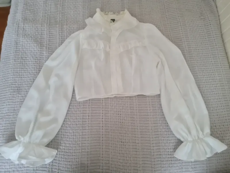 Blusa Blanca Manga Larga con Volantes - 1