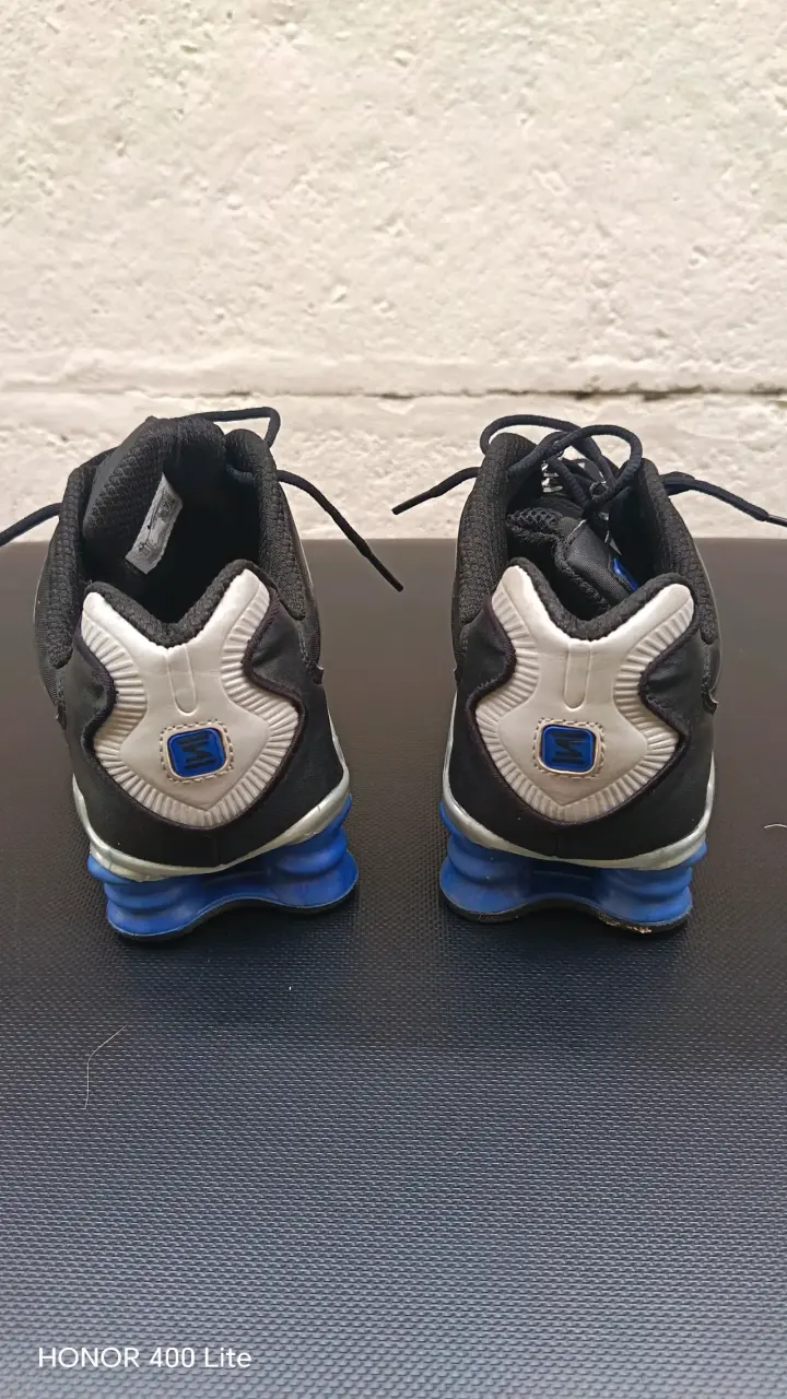 Nike shox negras y azules - 2