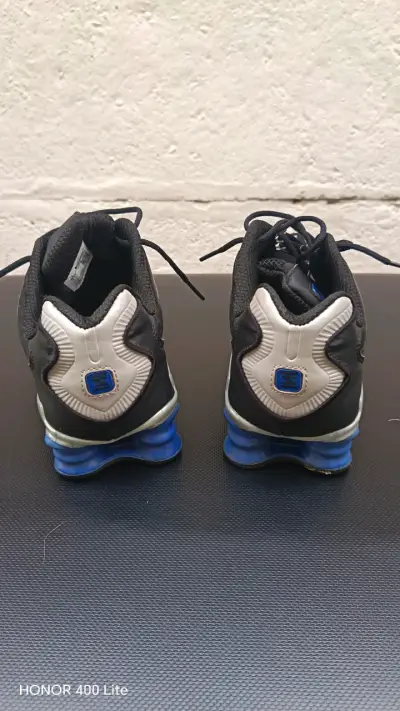 Nike shox negras y azules - miniatura 2