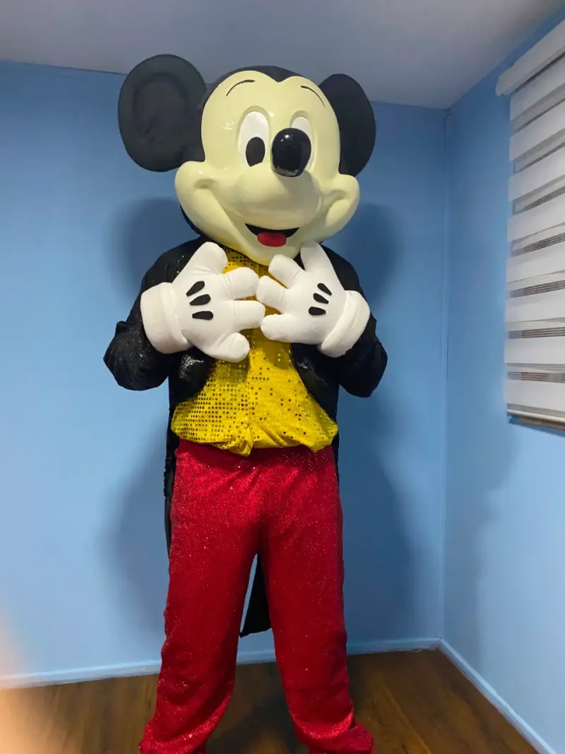 Disfraces de Mickey y Minnie Mouse para eventos - 2