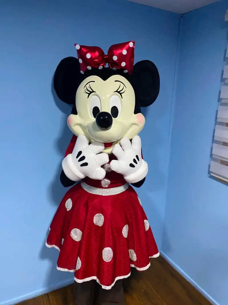 Disfraces de Mickey y Minnie Mouse para eventos - 3