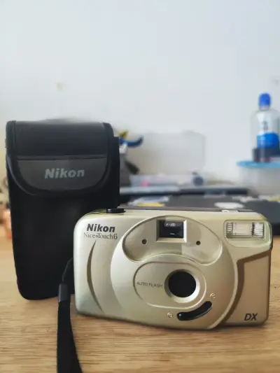 Nikon Nice Touch 6 Cámara compacta con estuche - miniatura 1
