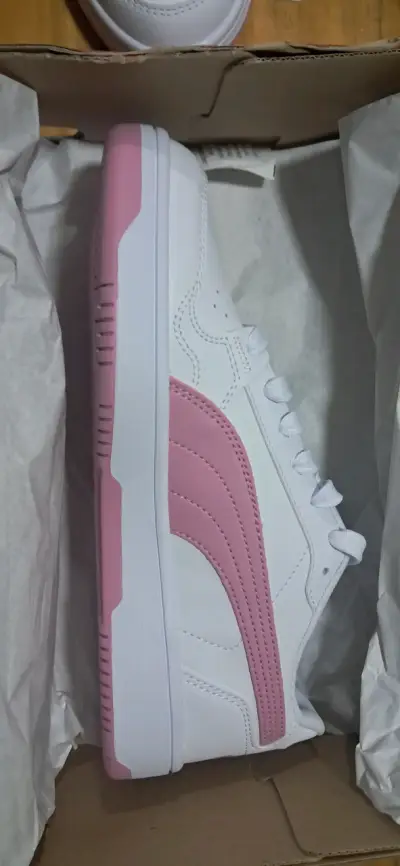 Zapatillas deportivas blancas y rosadas Puma - miniatura 5